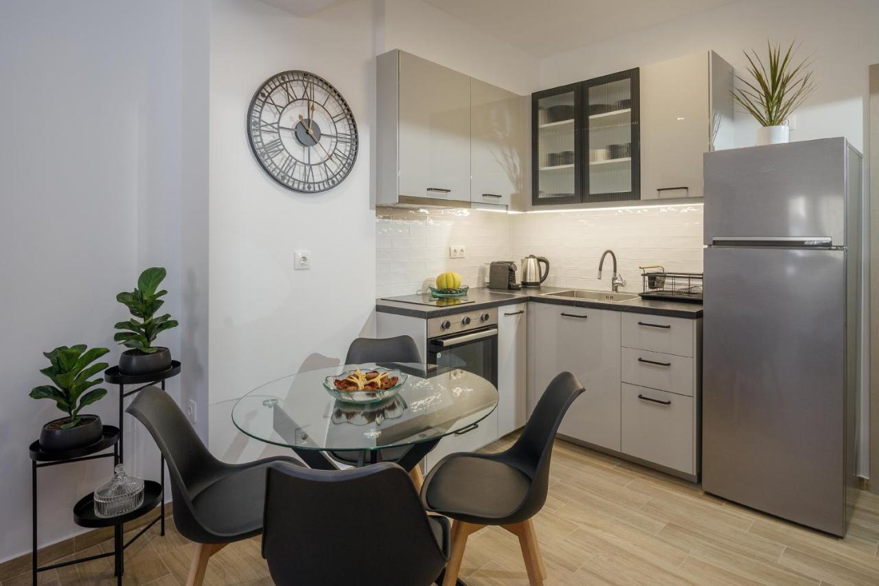 Pap's Lab Apartment